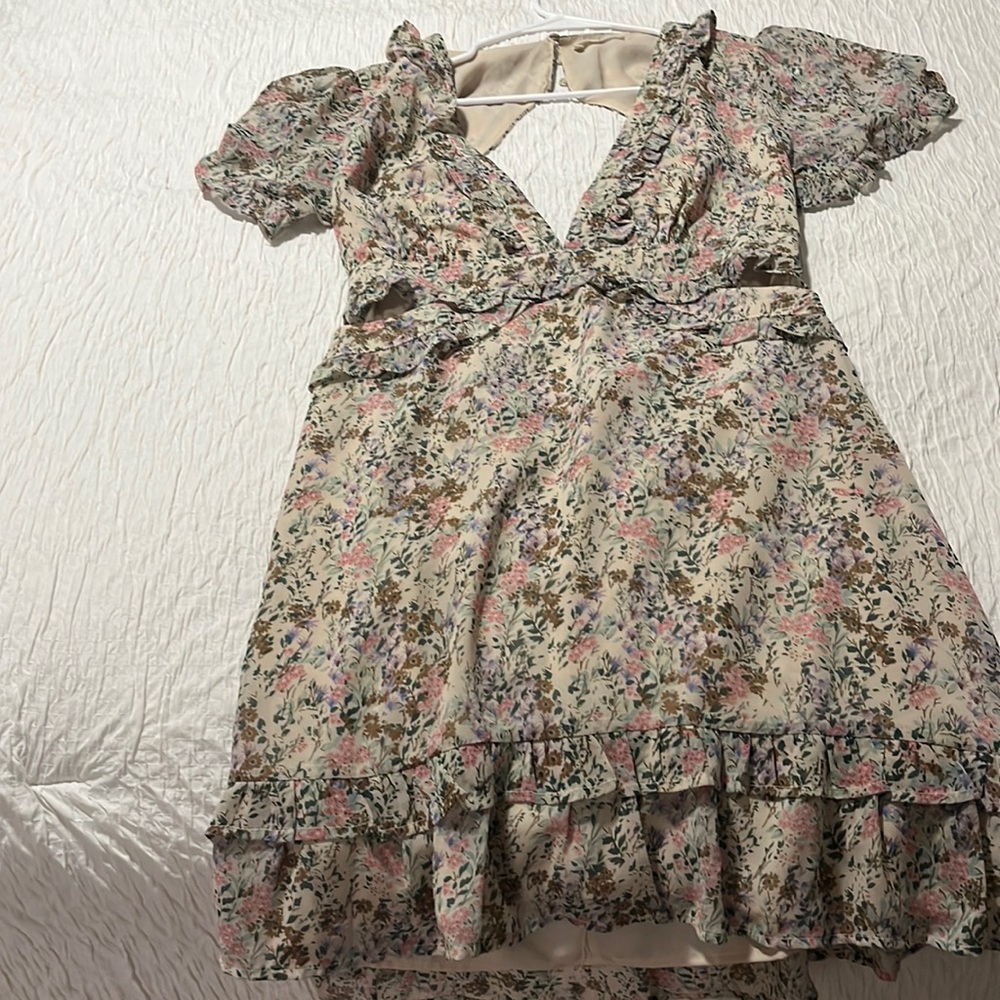 Floral ruffles open back dress
